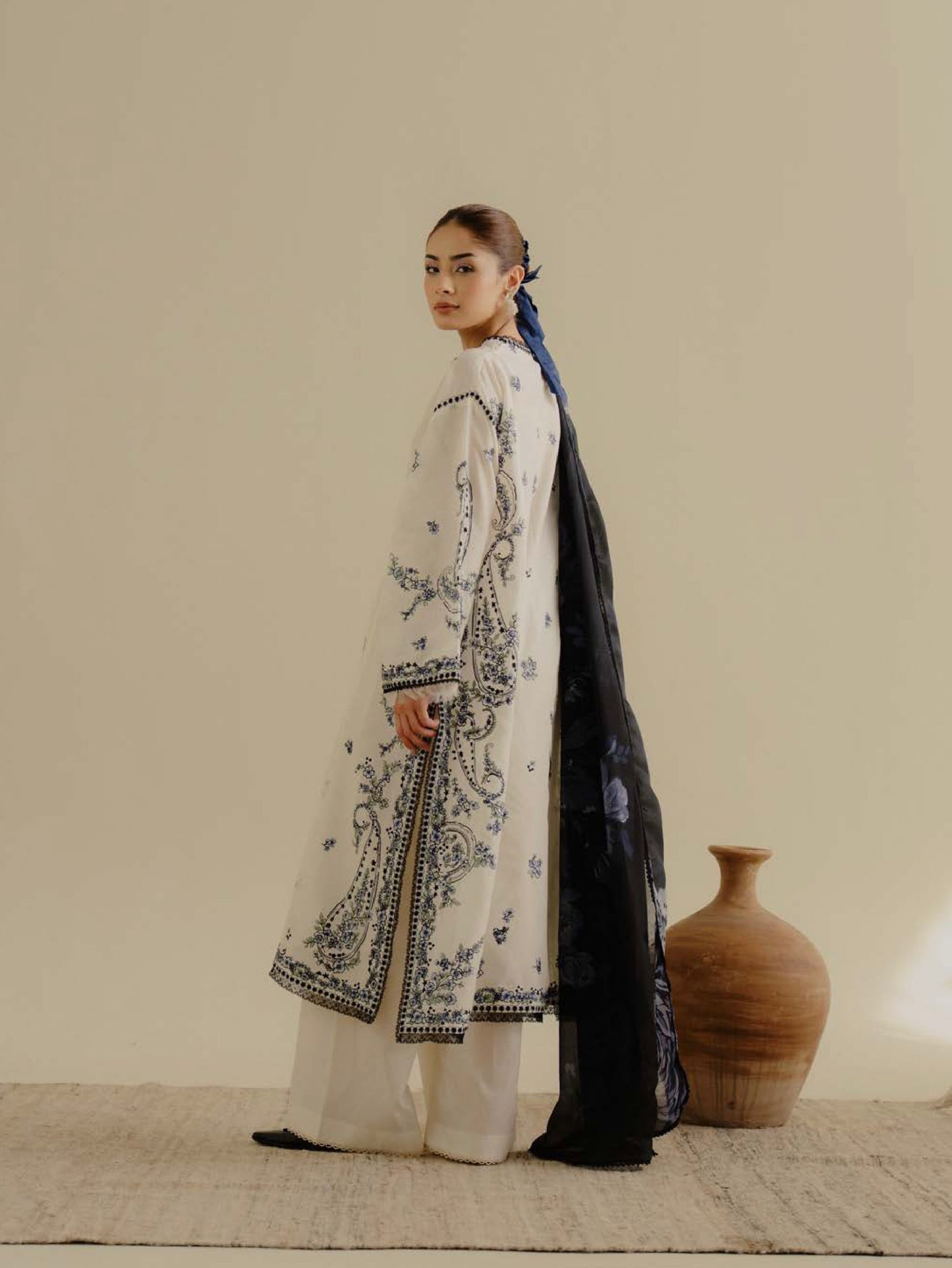 YANA 4A - Unstitched 3-Piece Suit