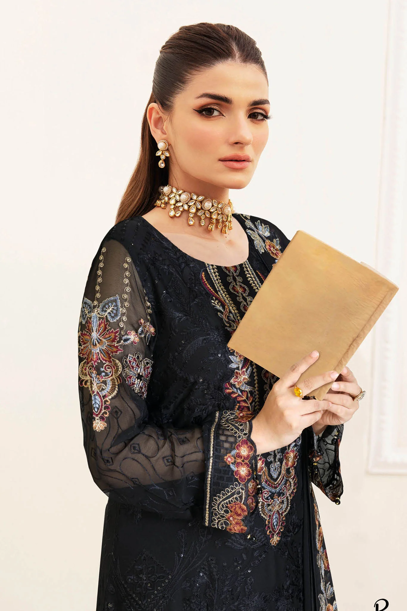 B-204 - Black - Unstitched 3-Piece Suit