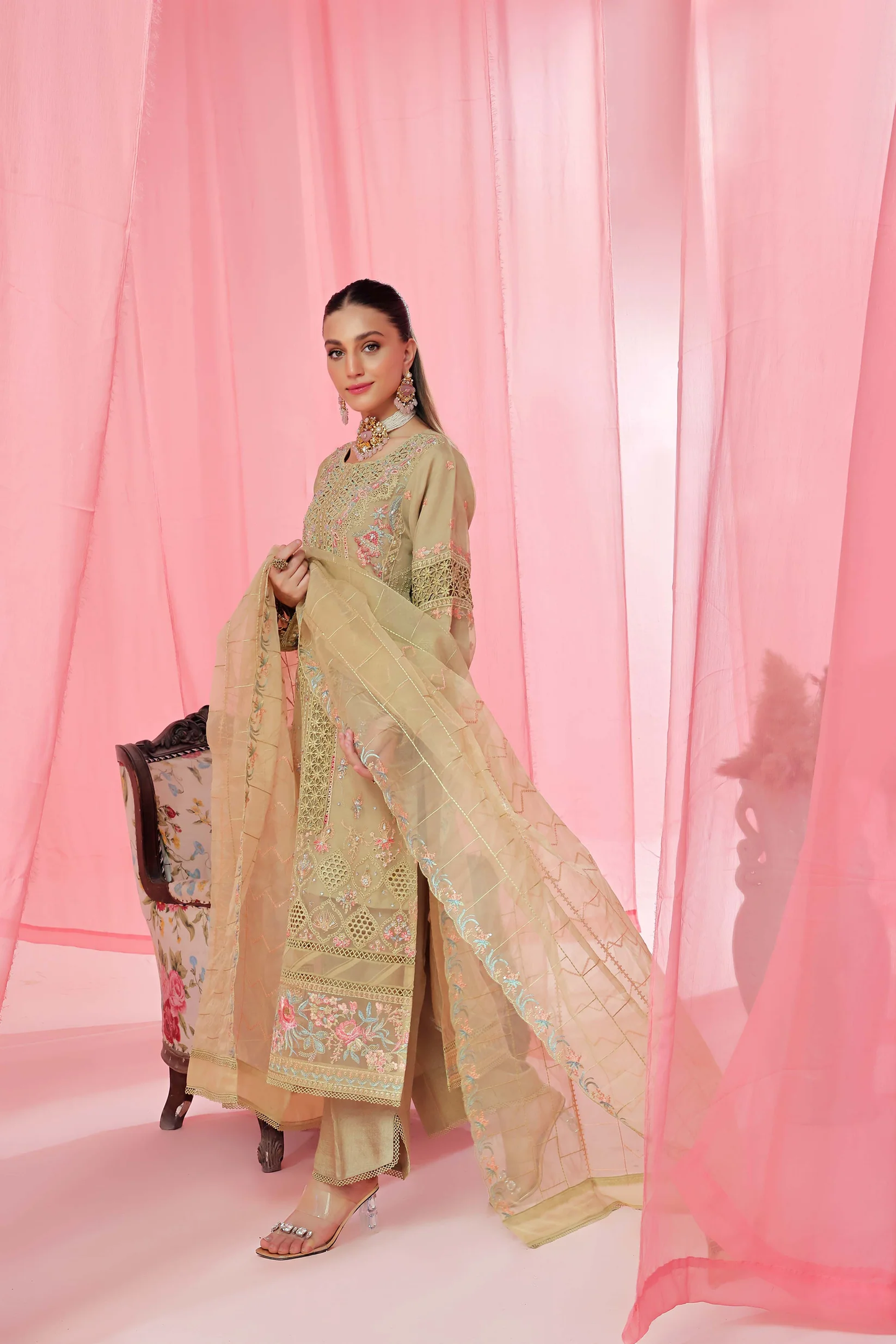 Nouran – Stitched 3-Piece Suit