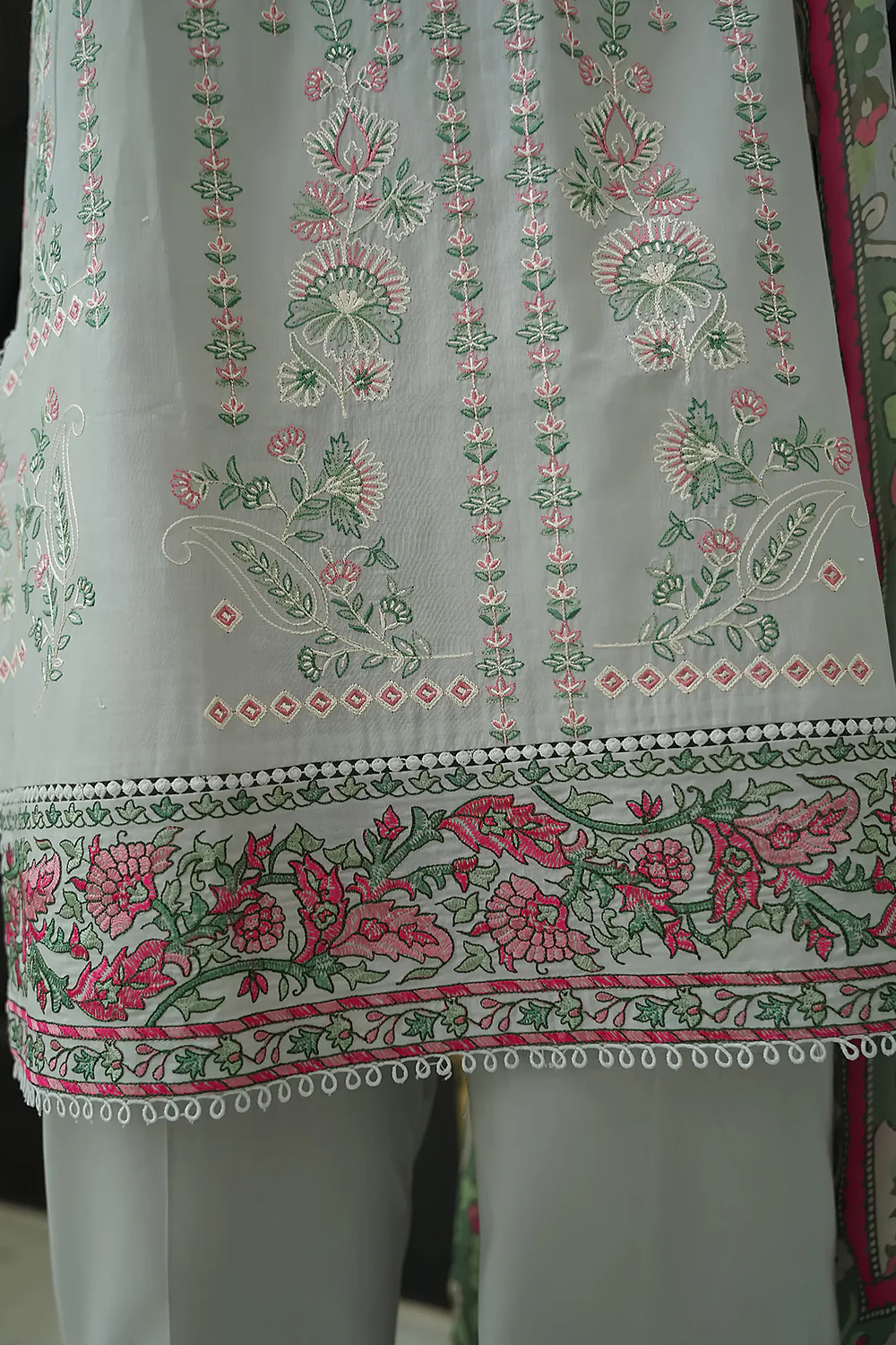 Silver Petal – Unstitched 3PC Set