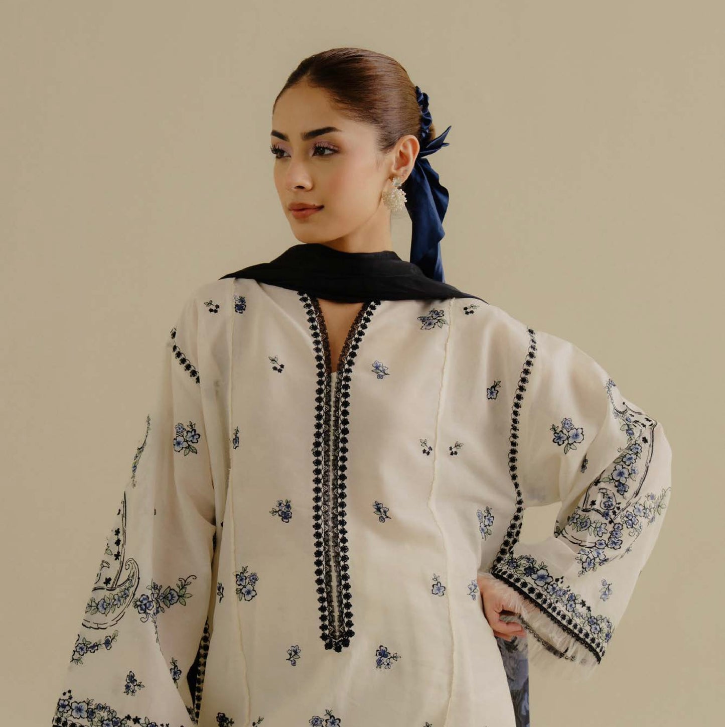 YANA 4A - Unstitched 3-Piece Suit