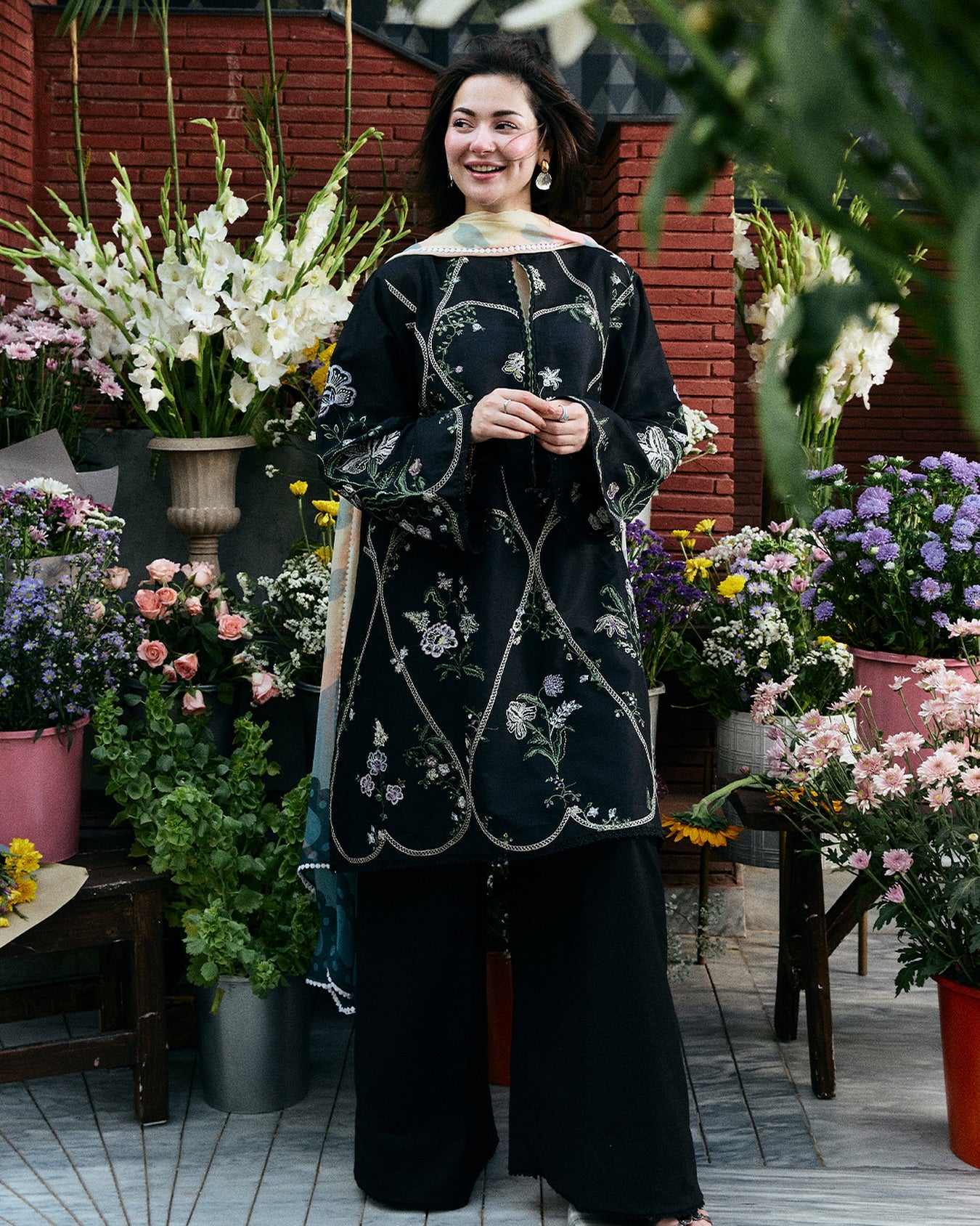 TARA 8A - Unstitched 3-Piece Suit