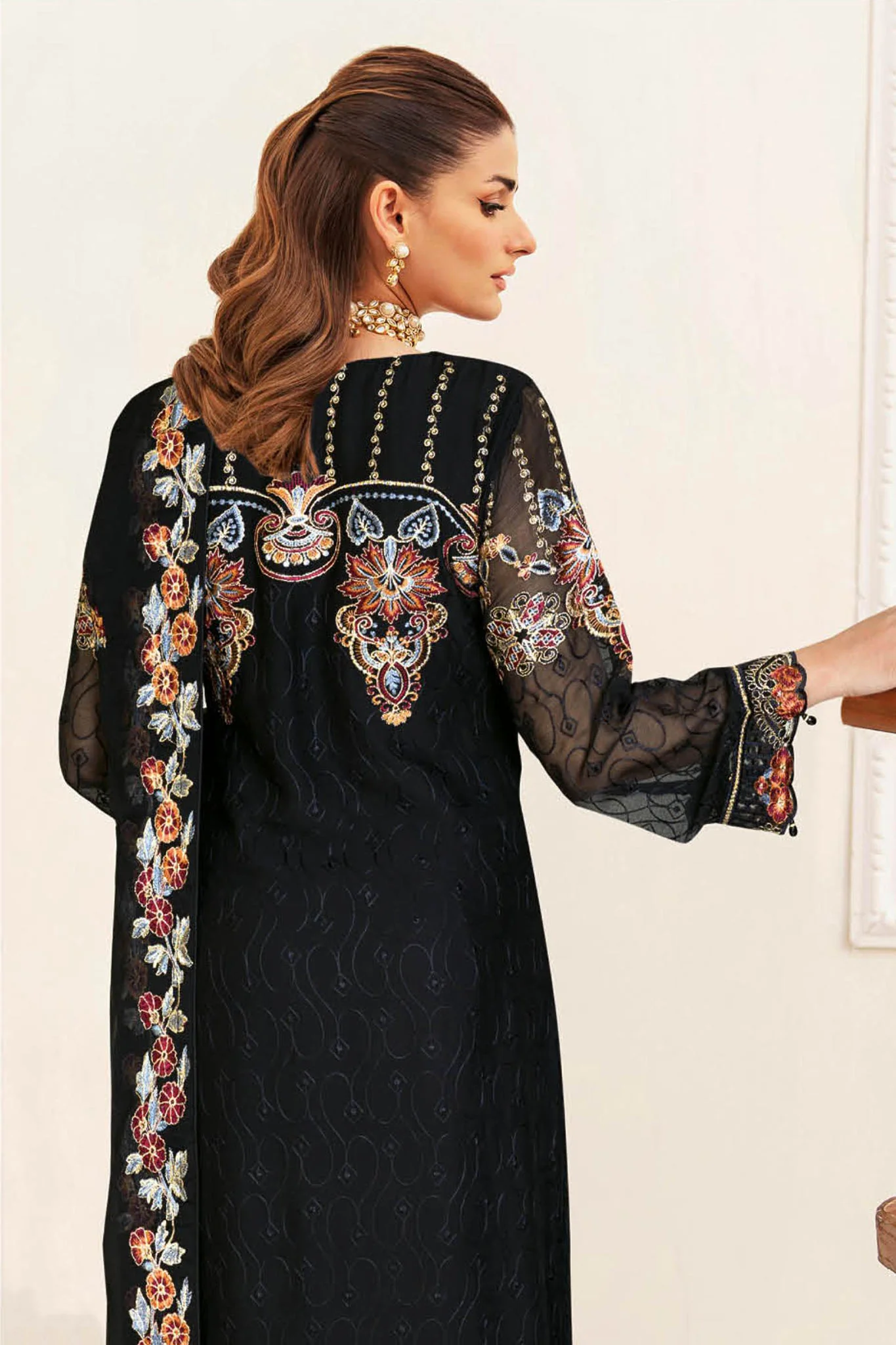 B-204 - Black - Unstitched 3-Piece Suit