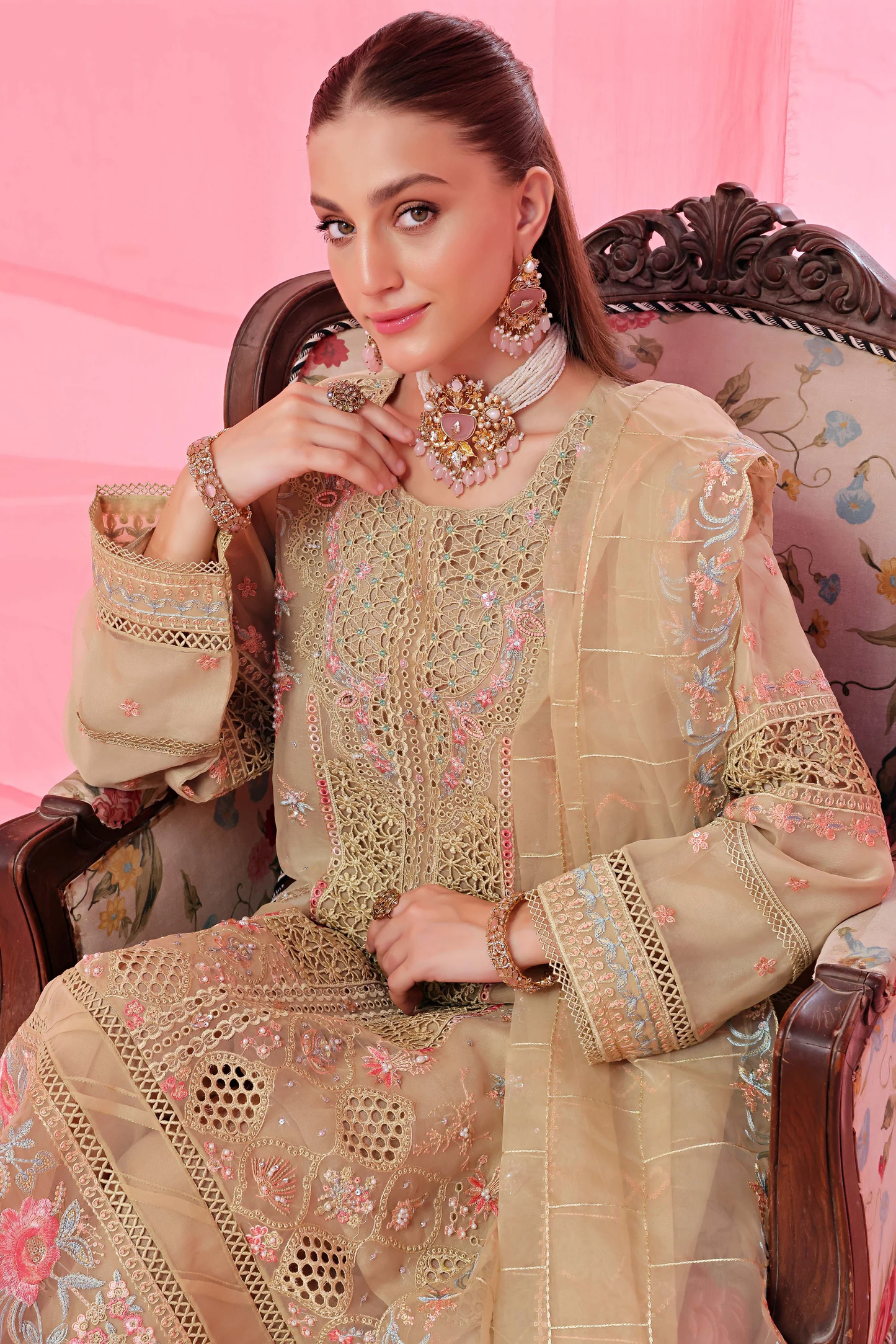 Nouran – Stitched 3-Piece Suit