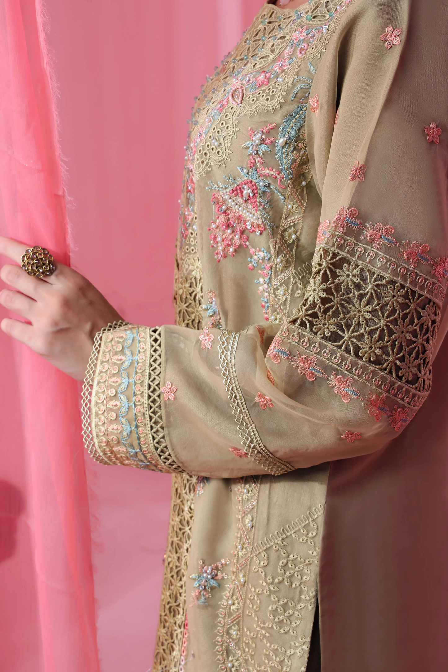 Nouran – Stitched 3-Piece Suit