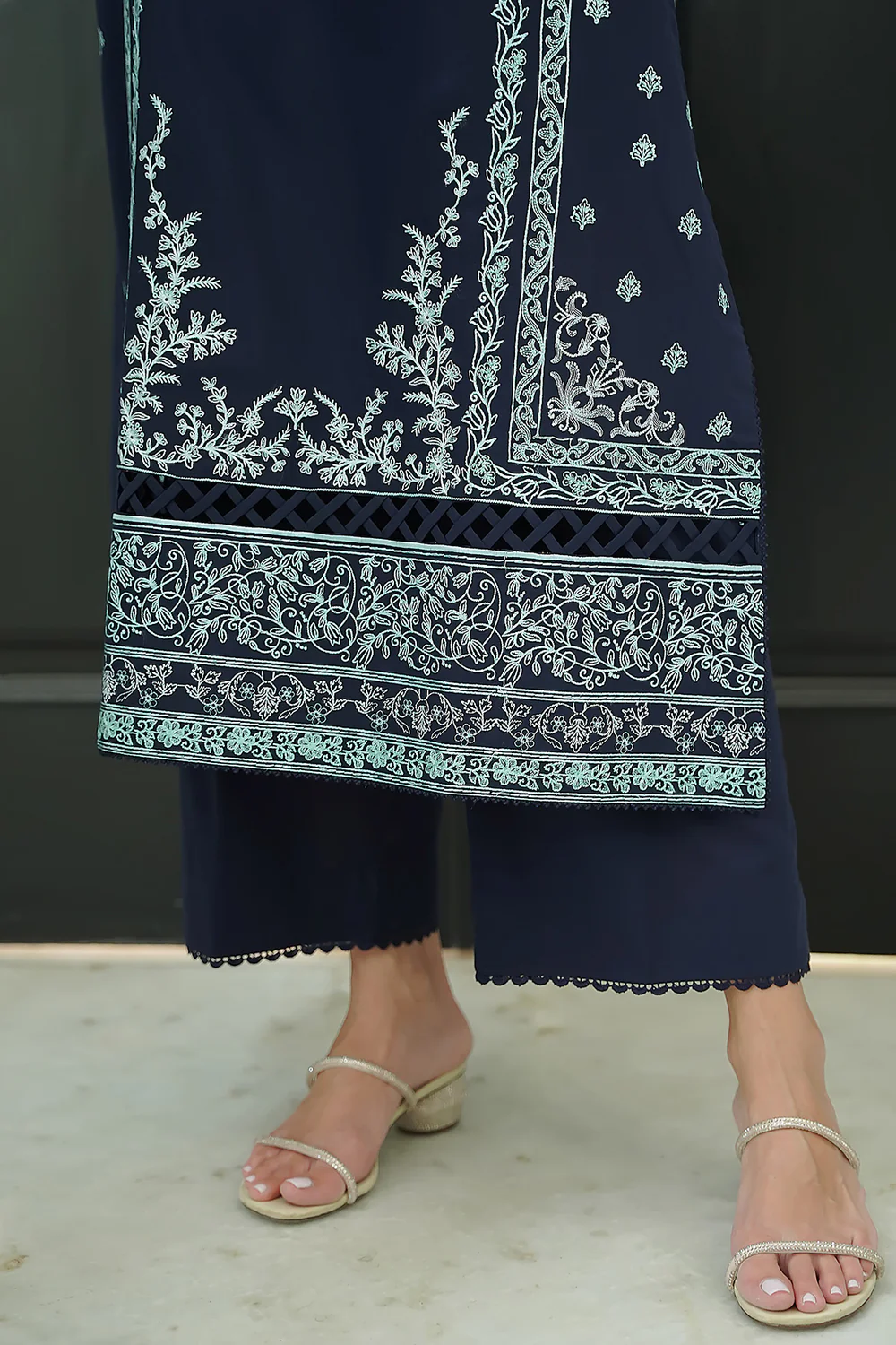 Oceanveil – Unstitched 3-Piece Set